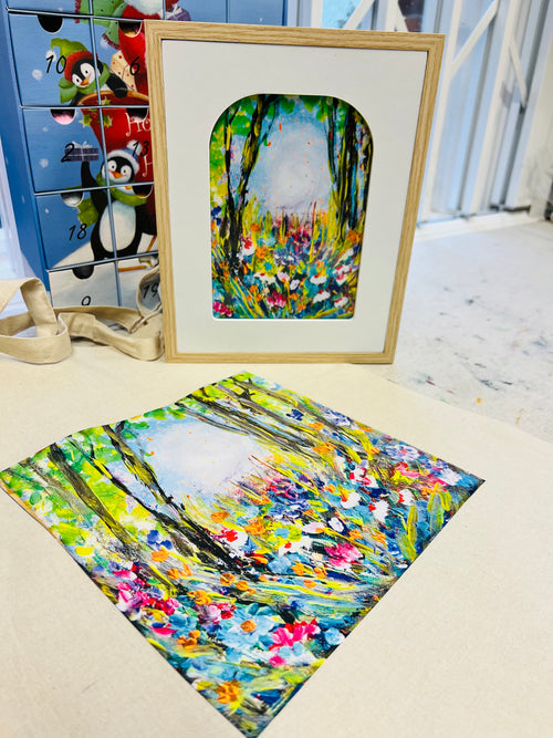 3-piece gift set: wooden-framed colorful forest print with flat art card view